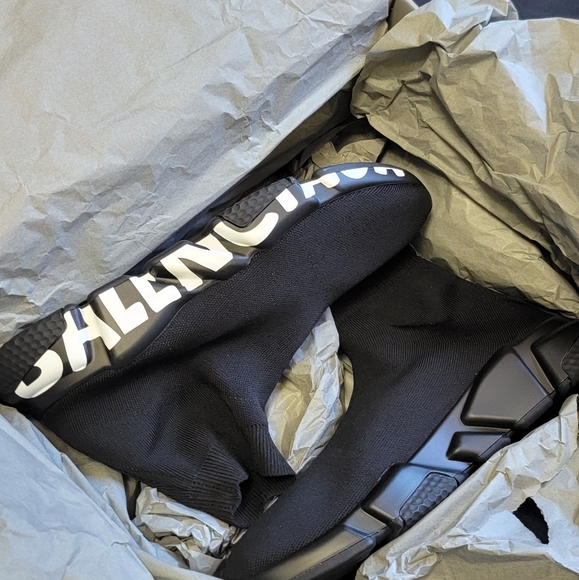 BALENCIAGA Men's Speed Graffiti Sneakers - Picture 4 of 5